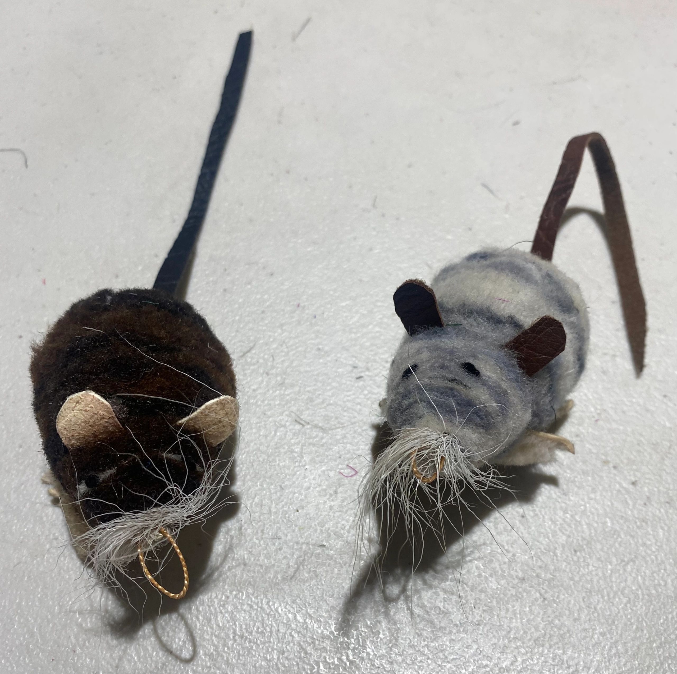 Wooly Mouse (attachment for retractable rod)